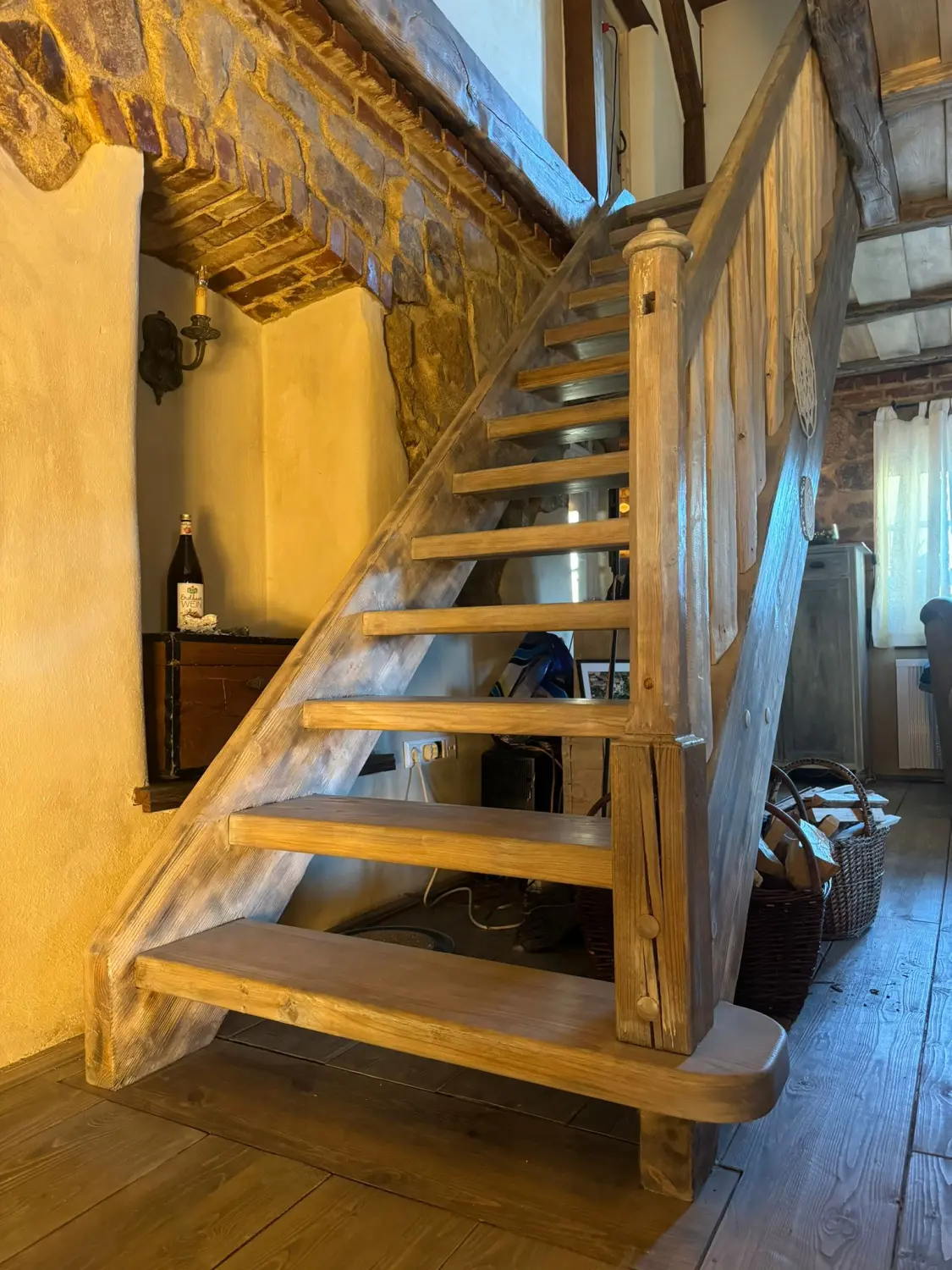 Altholz findet Platz in der neuen Treppe