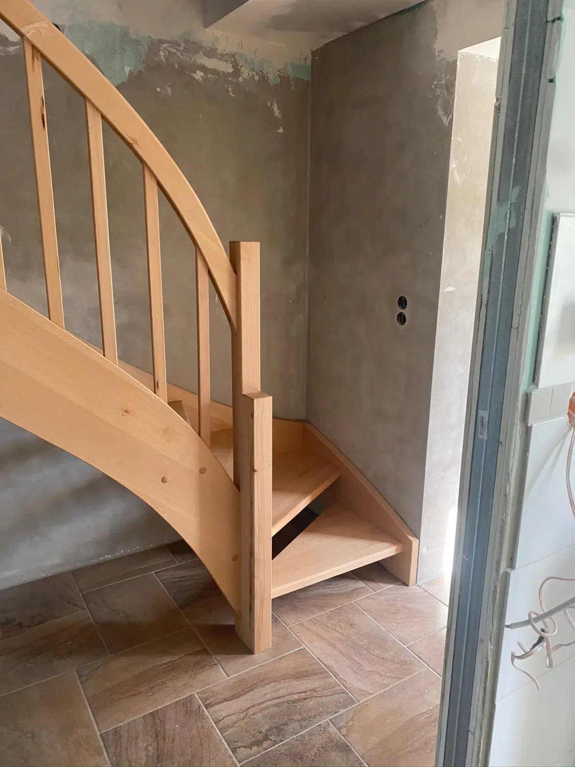 passgenaue Treppe von Holz Biele