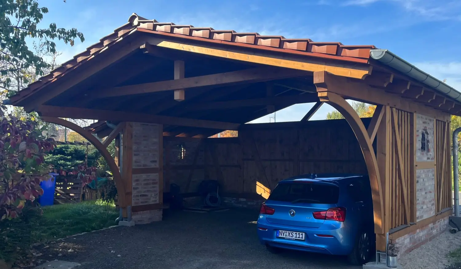 Entstehung eines Carports mit Abstellraum von Holz Biele